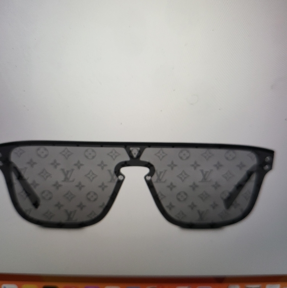 Authentic Louis Vuitton Waimea Sunglasses - Picture 7 of 12